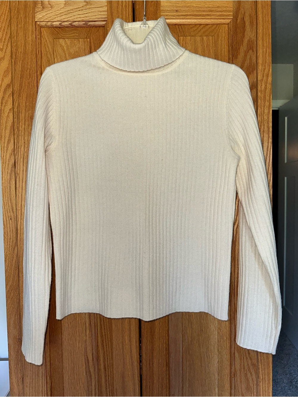 Valerie Stevens Cashmere Cream Ribbed Turtleneck Sweater size S